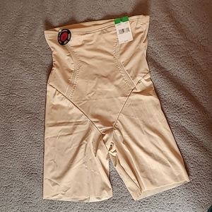 NWT shapewear